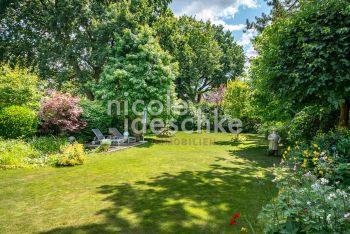 Südgarten mit Bachlauf Südgarten mit Bachlauf