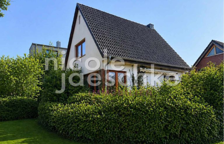 Baugrundstück in beliebter Lage mit Altbestand * verkauft*
